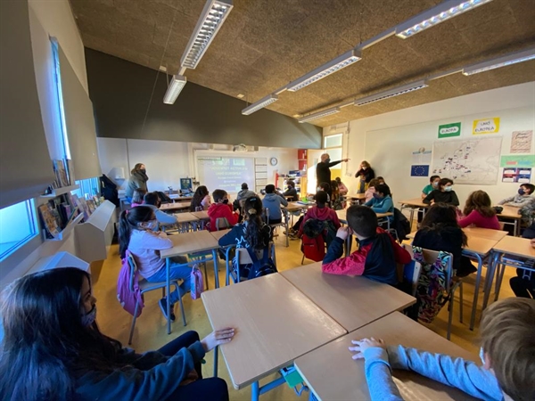 Taller "Joventut activa a la UE" a Escola El Morrot. Olot, 14 de gener de 2021
