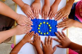 El pressupost de la UE per al 2020 destinat a ajudar a persones de més de 80 països