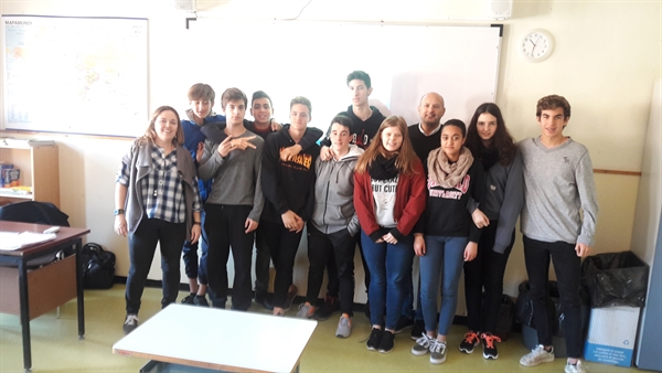 Taller "Joventut activa a la UE" a l'Escola Pia d'Olot. 9 de març de 2018